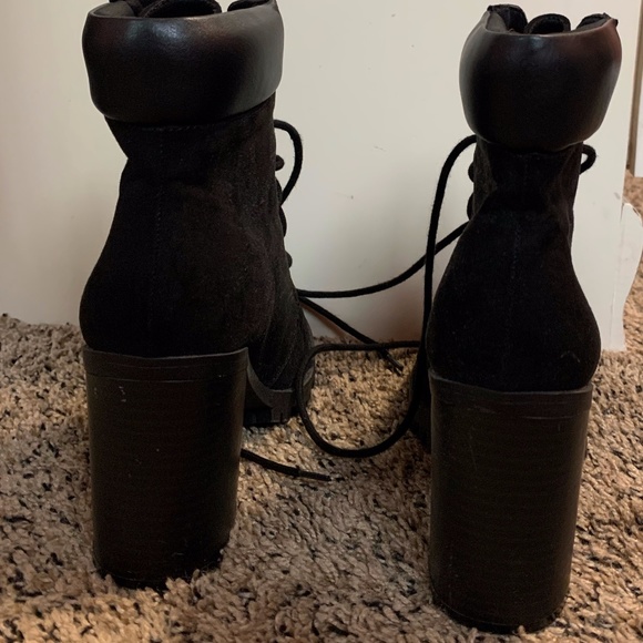 Black heeled booties - Picture 5 of 7